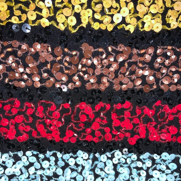 Alice & Olivia Kelli Sequin Striped Cropped Top - Picture 12 of 15